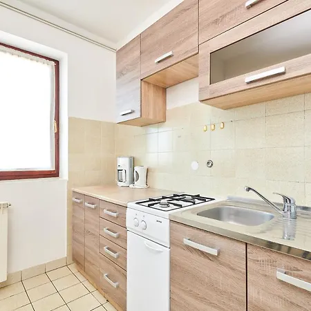 Apartment App Miranda Sun *
