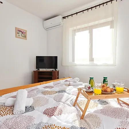 App Miranda Sun Apartment Umag