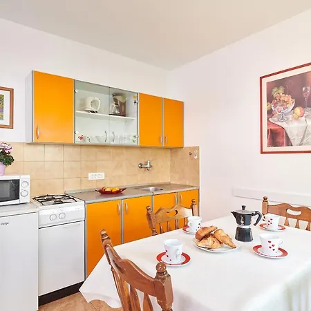 App Miranda Sun Apartment *